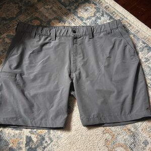 Men’s Carhart shorts